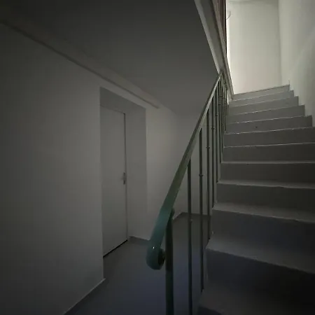 Rue De La Paix Rdj - Appartement Calme Avec Terrasse Proche Thermes דירה