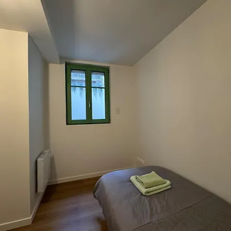 Rue De La Paix Rdj - Calme Avec Terrasse Proche Thermes فيشي